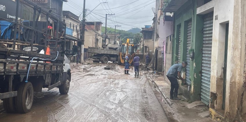 Barra Mansa intensifica limpeza e assistência após fortes chuvas registradas na cidade